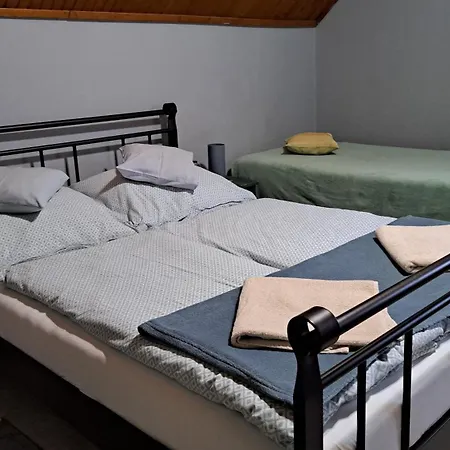 Kisdiofa Panzio Es Vendeglo Bed & Breakfast Vajdacska