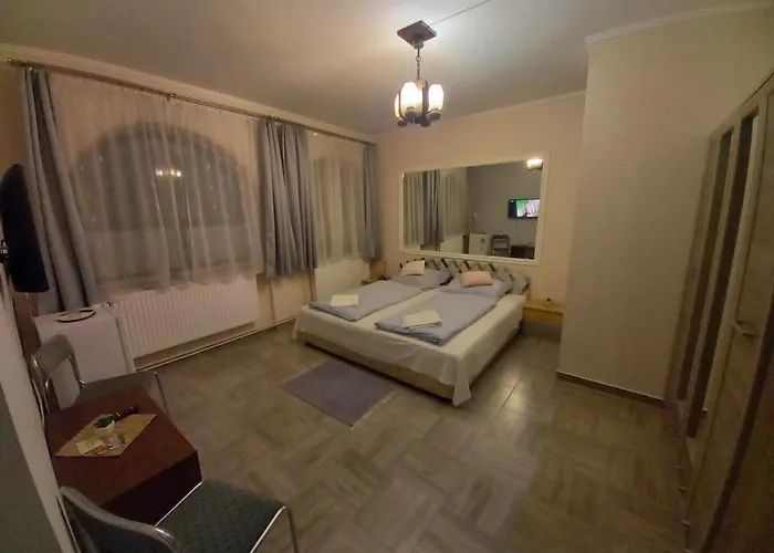 Kisdiofa Panzio Es Vendeglo Oda ve Kahvaltı Vajdácska