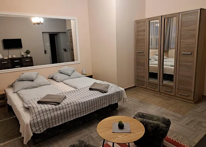 Kisdiofa Panzio Es Vendeglo Oda ve Kahvaltı Vajdácska