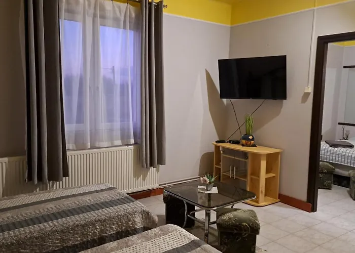 Kisdiofa Panzio Es Vendeglo 3* Vajdácska