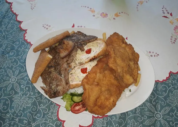Kisdiofa Panzio Es Vendeglo Oda ve Kahvaltı Vajdácska